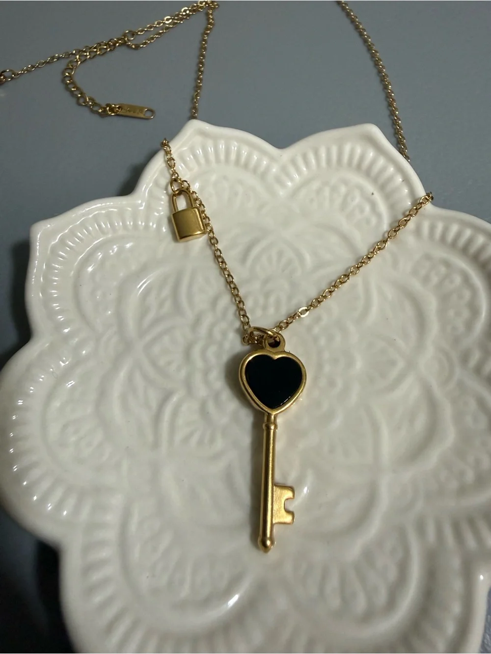 18K Plated Gold a black heart-shaped key With small lock charm pendant necklace